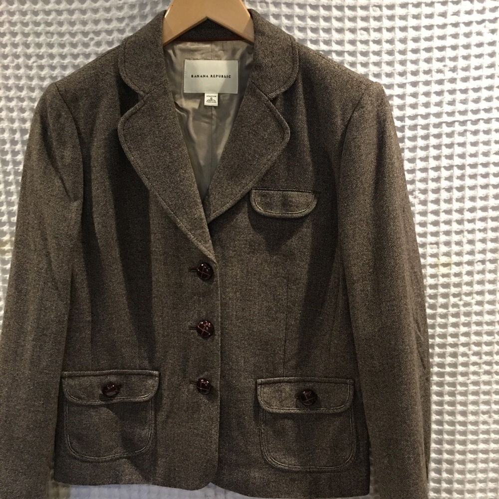 Like New Banana republic wool blend jacket. Size8.
